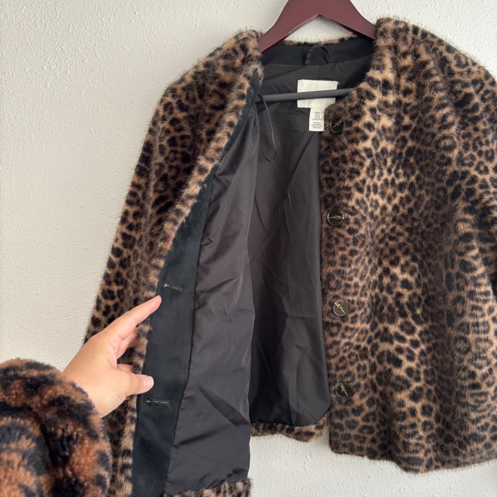 H&M Leopard Print Faux Fur Cropped Collarless Jacket - Picture 7 of 10